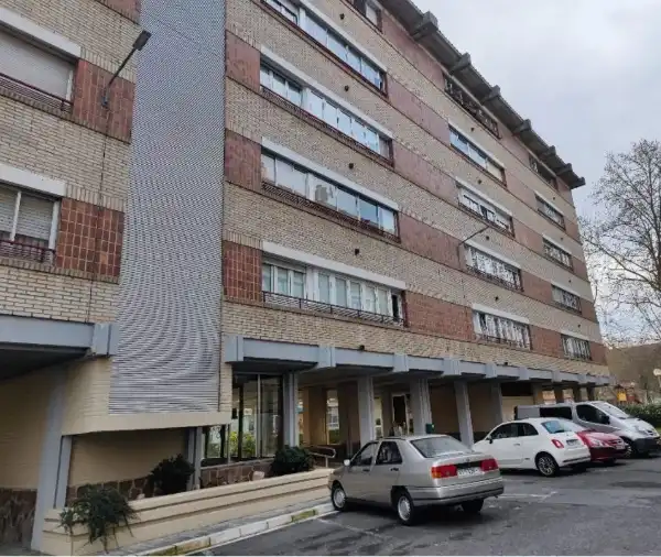 Vista exterior de Garatge en venda en Vitoria - Gasteiz