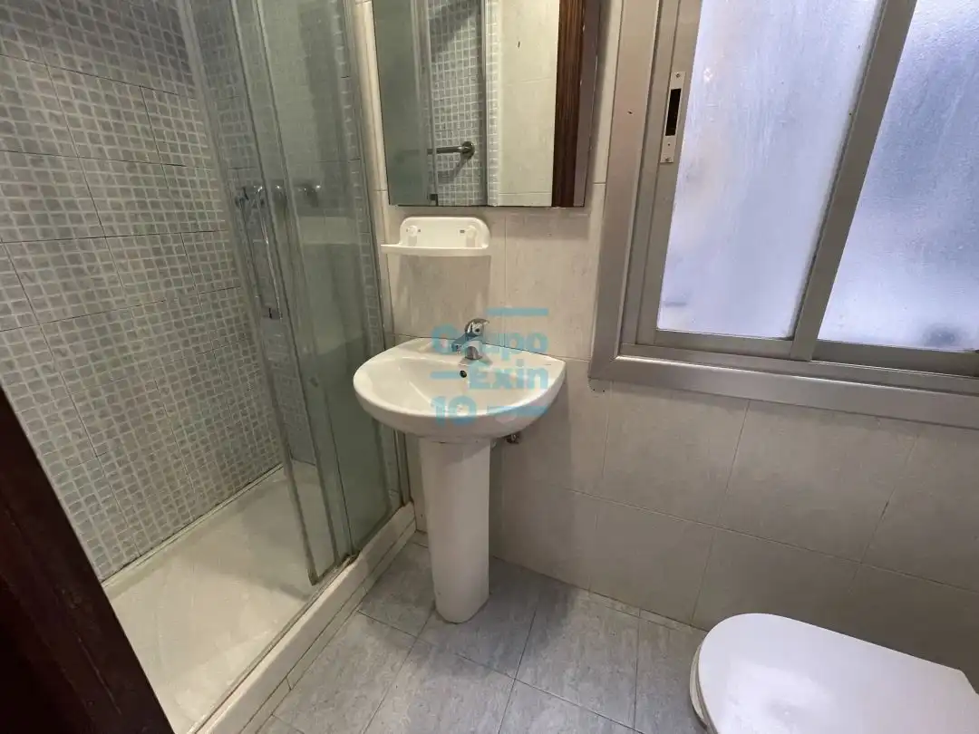 Baño de Piso en venta en Donostia - San Sebastián  con Calefacción y Balcón