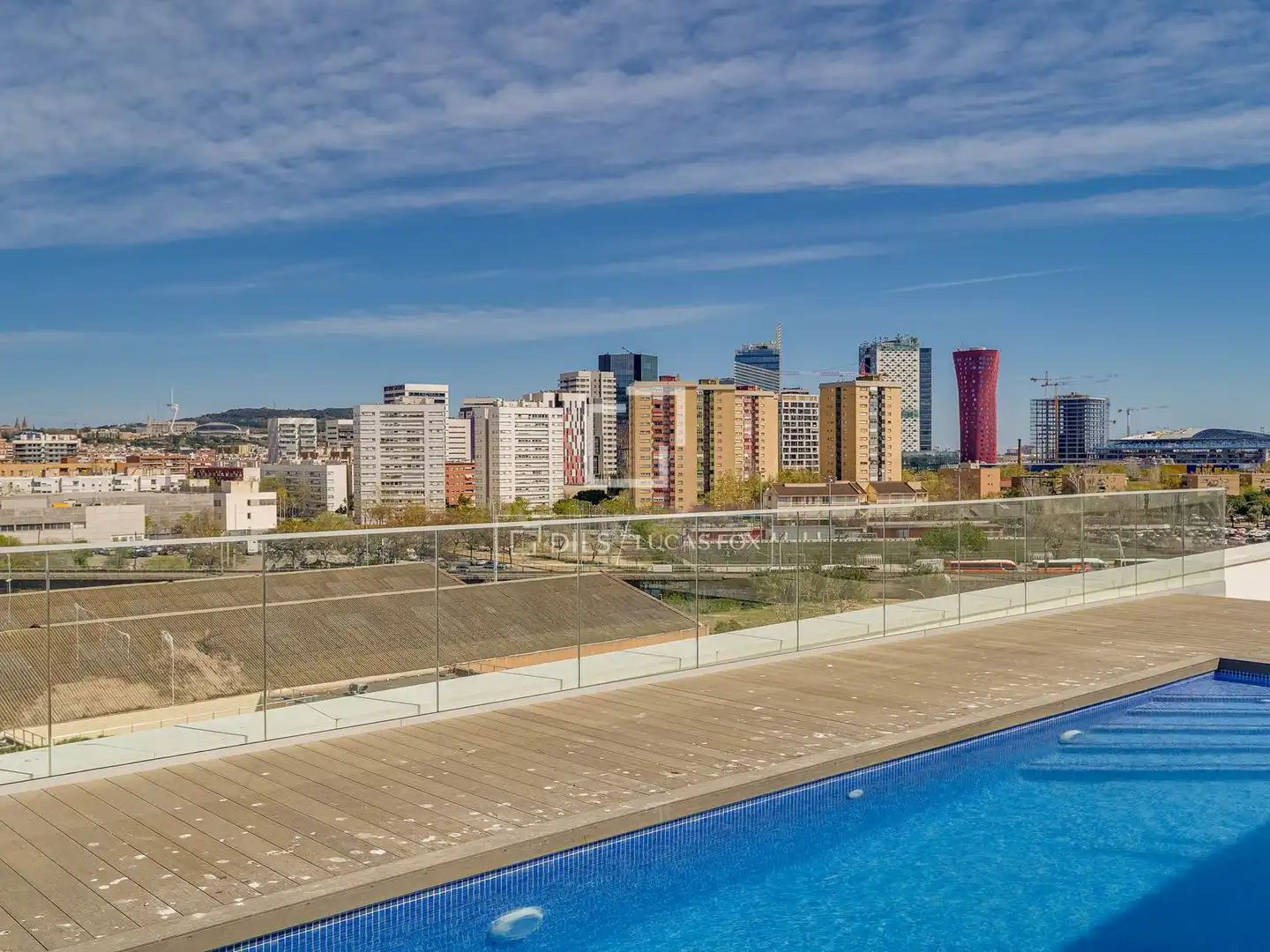 Piscina de Pis en venda en L'Hospitalet de Llobregat amb Aire condicionat, Calefacció i Piscina