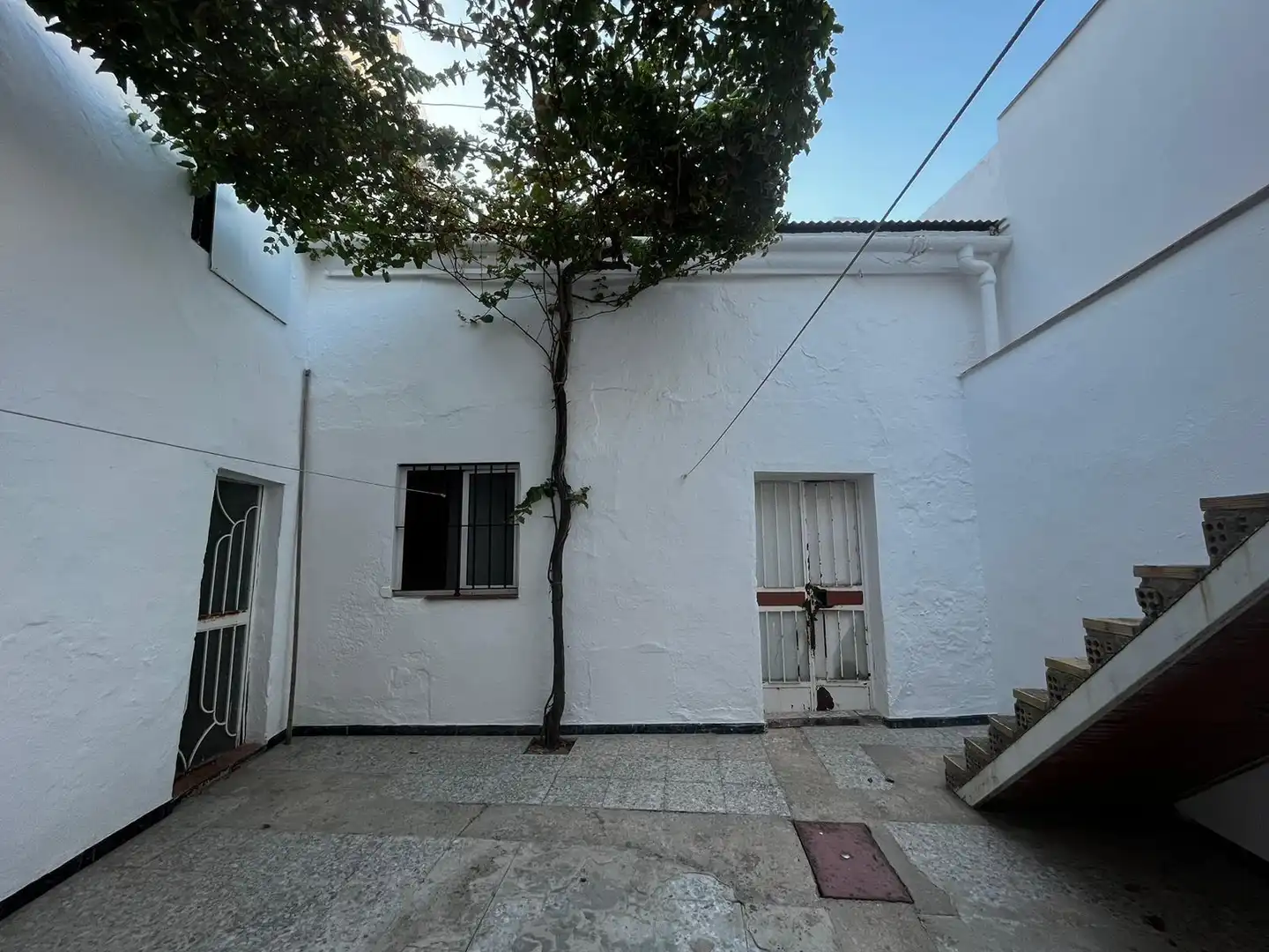 Exterior view of Houses for sale in Morón de la Frontera