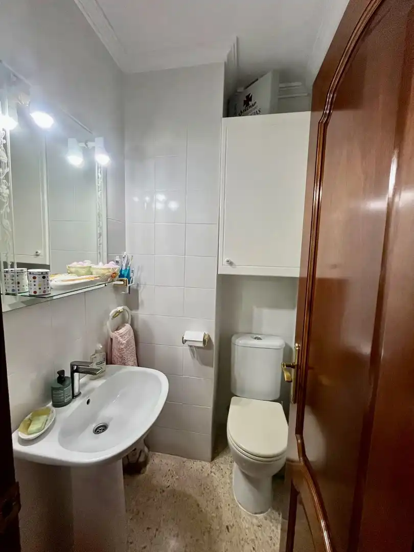 Bathroom of Houses for sale in Castilleja de la Cuesta  with Air Conditioner, Heating and Terrace