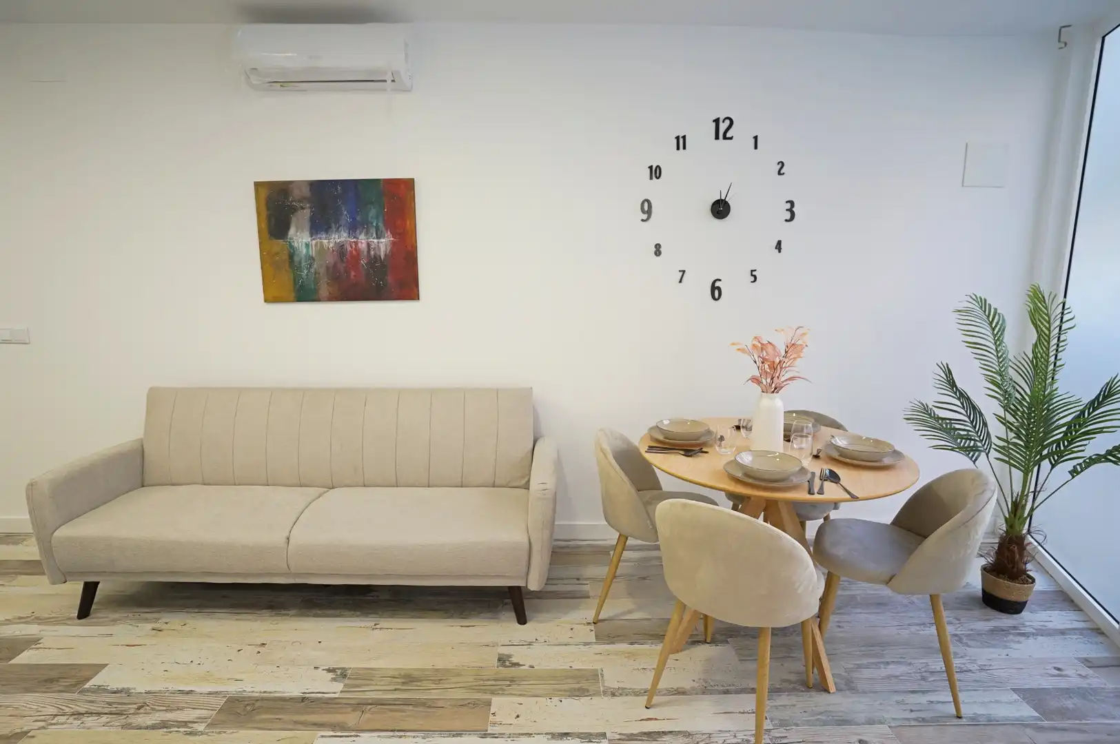 Dining room of Study for sale in Valencia  with Air Conditioner