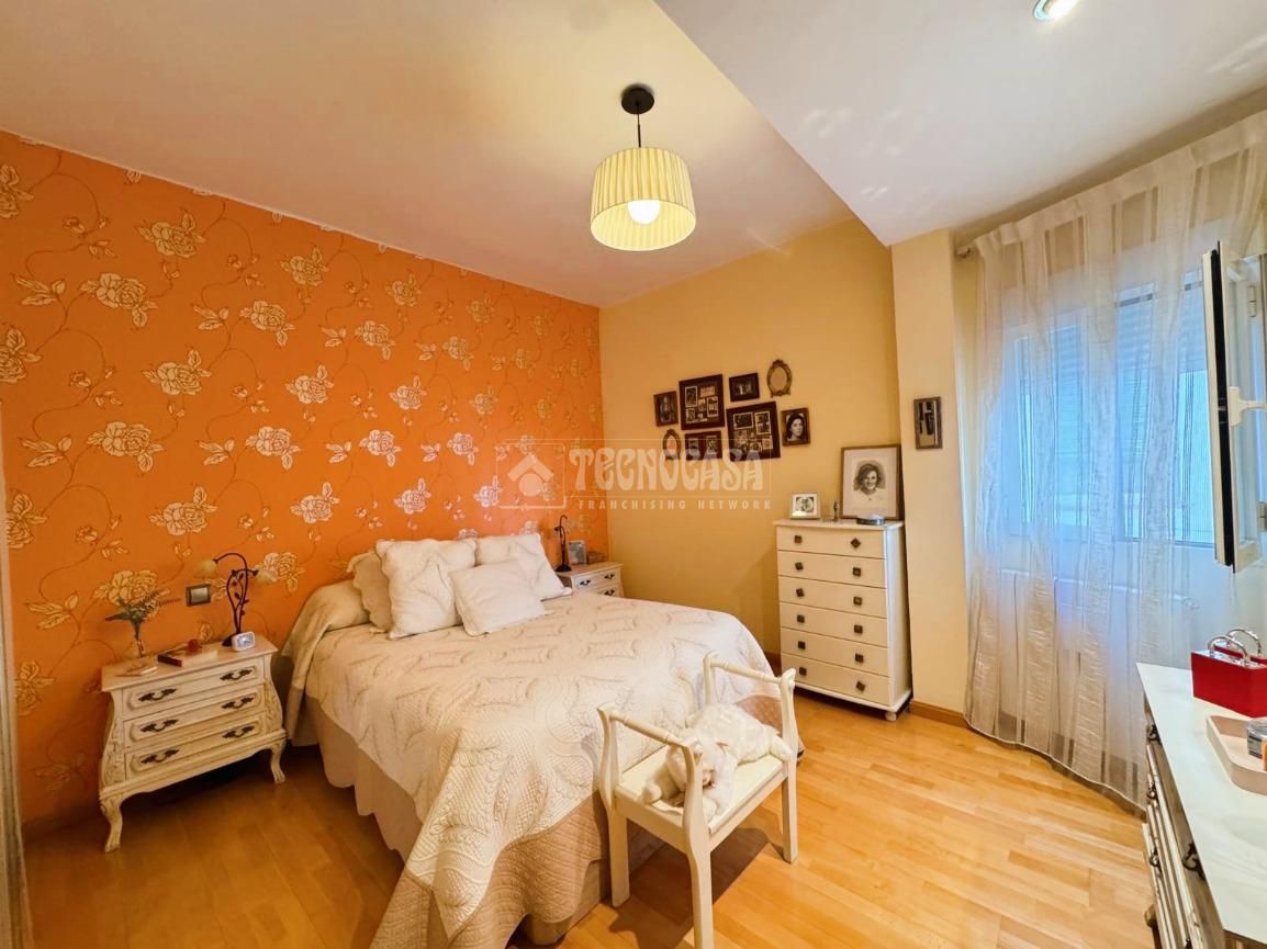 Dormitori de Pis en venda en  Zaragoza Capital amb Calefacció