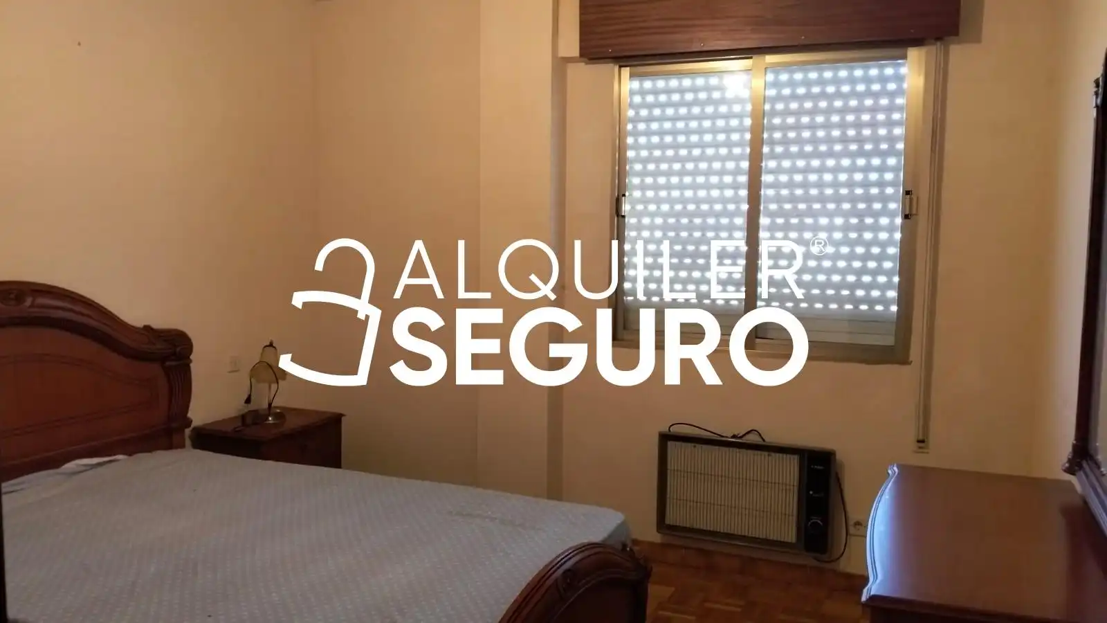 Schlafzimmer von Wohnung zur Miete in Santa María del Páramo mit Heizung, Terrasse und Möbliert