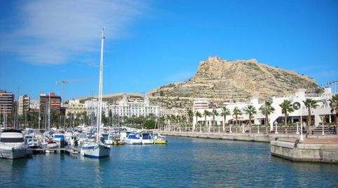 Foto 4 de Garaje en venta en Calle Calle Roselló, Altozano - Conde Lumiares, Alicante / Alacant