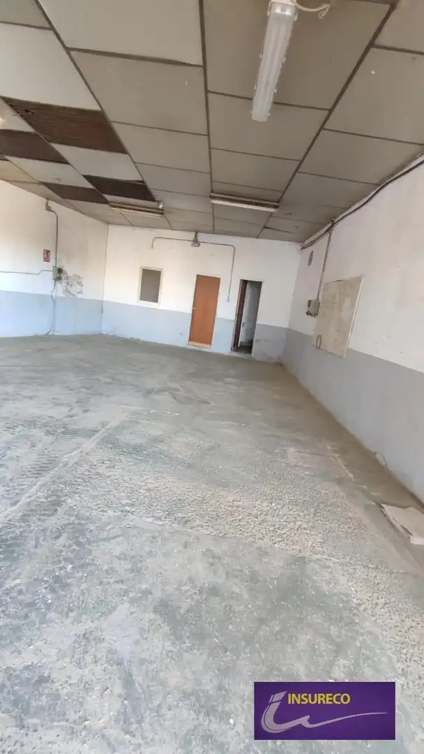 Nave industrial de alquiler en Villaturiel