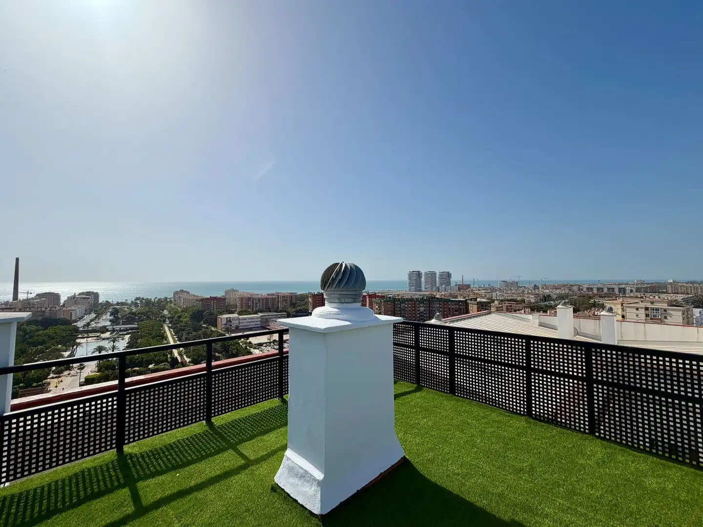 Terraza de Ático en venta en Málaga con Aire acondicionado, Calefacción y Jardín privado
