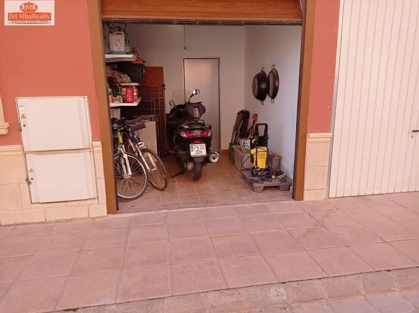 Aparcament de Casa adosada en venda en Valdeganga amb Calefacció i Balcó