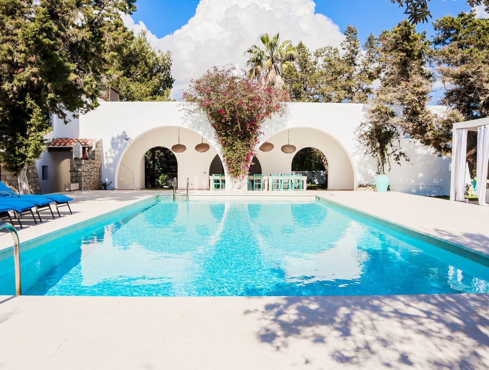 Piscina de Casa o xalet en venda en Sant Antoni de Portmany amb Jardí privat, Terrassa i Piscina comunitària