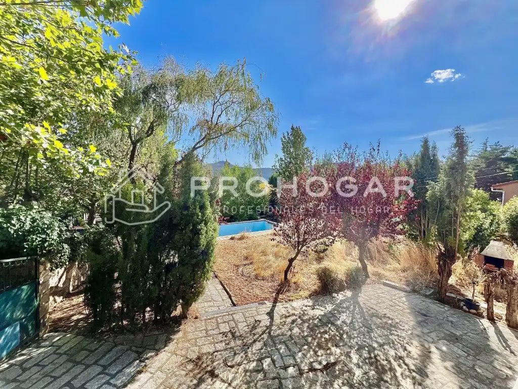 Houses for sale in Bustarviejo