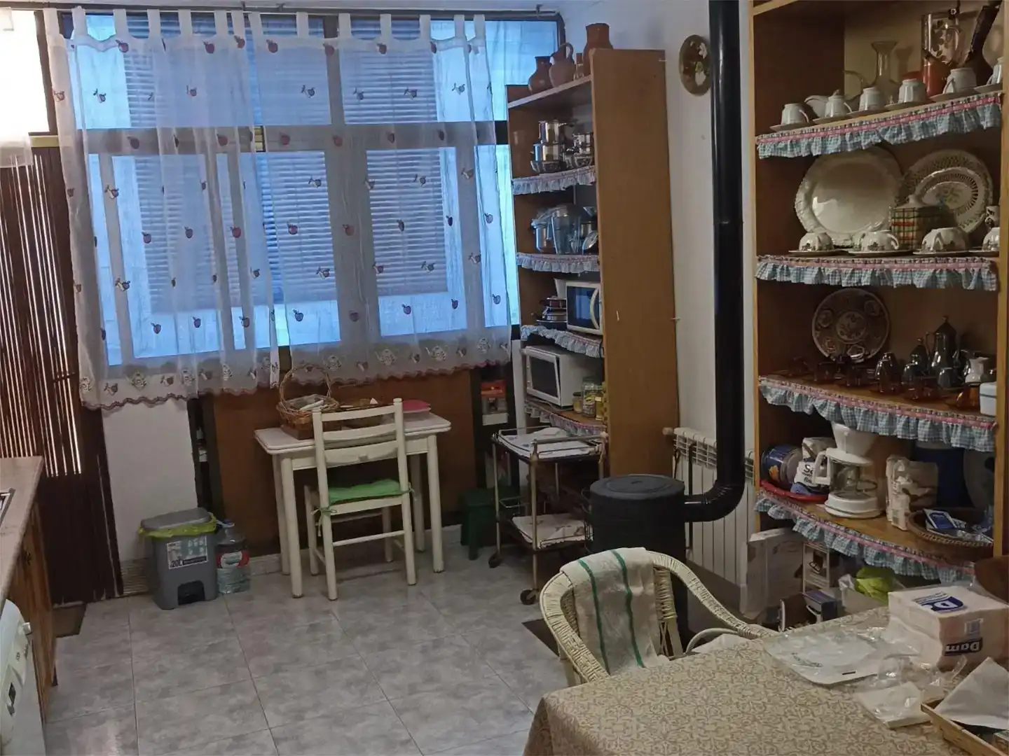 Cocina de Planta baja en venta en Carrión de Calatrava con Trastero y Amueblado