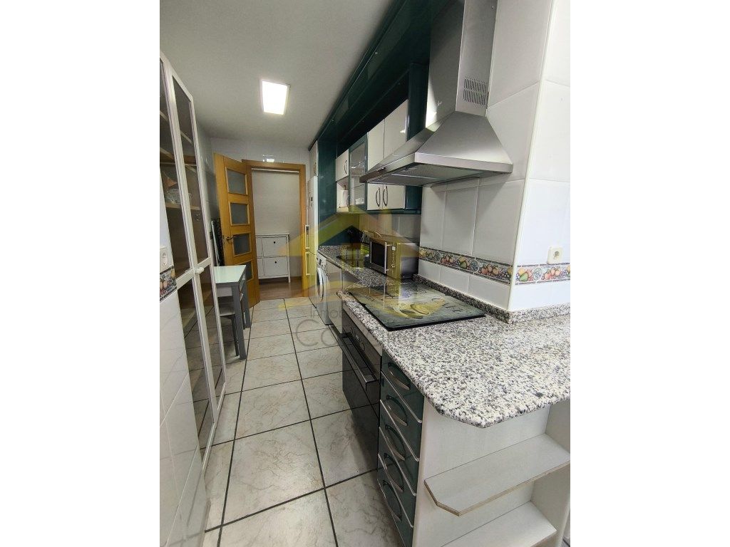Kitchen of Flat for sale in Fuenlabrada  with Swimming Pool, Oven and Washing machine