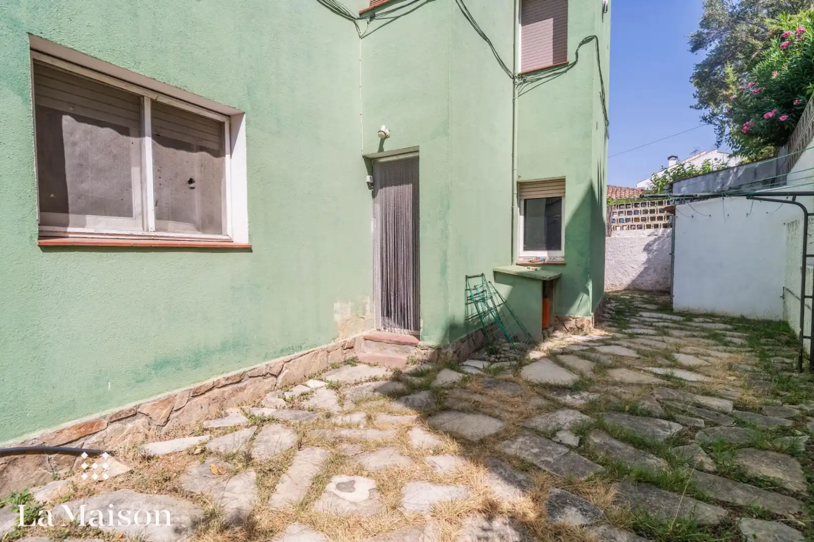 Vista exterior de Casa o xalet en venda en Arenys de Mar amb Jardí privat, Terrassa i Traster