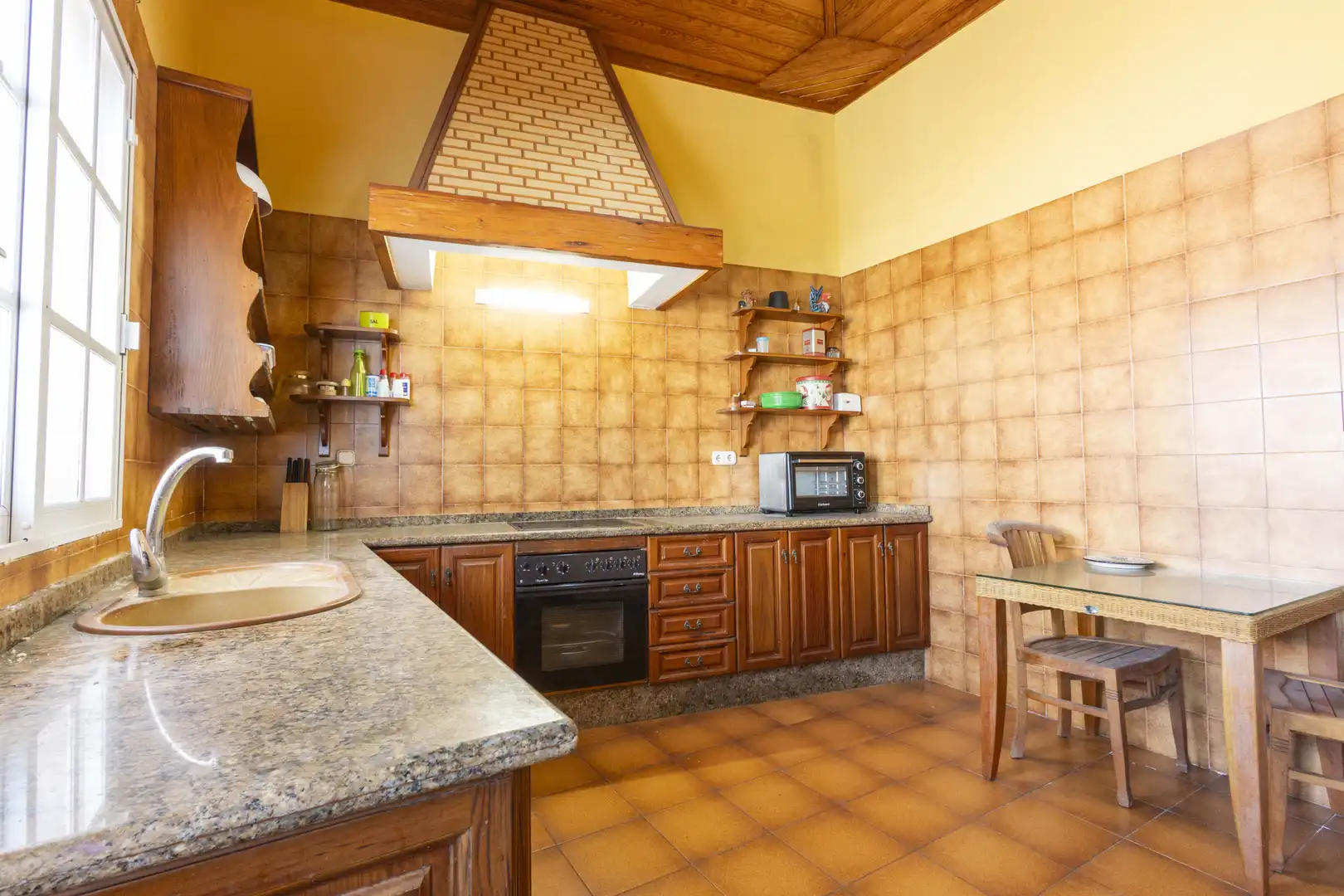 Cocina de Casa o chalet en venta en Puerto de la Cruz con Jardín privado y Terraza