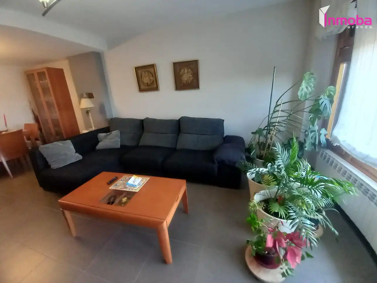 Sala d'estar de Casa o xalet en venda en Aranda de Duero amb Calefacció, Jardí privat i Parquet