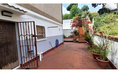 Exterior view of Flat for sale in Santa Coloma de Gramenet  with Heating and Terrace