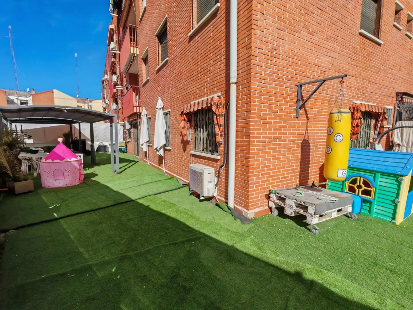 Exterior view of Flat for sale in Móstoles  with Heating, Terrace and Storage room