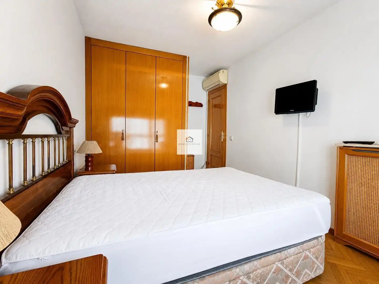 Bedroom of Flat for rent in Madrid  with Air Conditioner, Heating and Private garden
