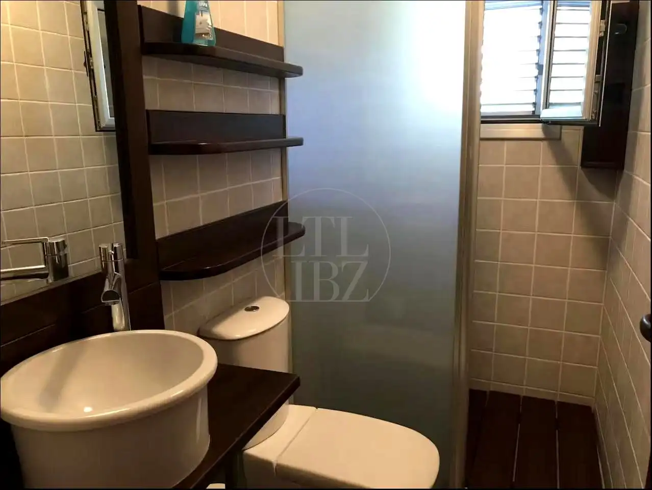 Bany de Casa o xalet de lloguer en Santa Eulària des Riu amb Aire condicionat, Jardí privat i Terrassa