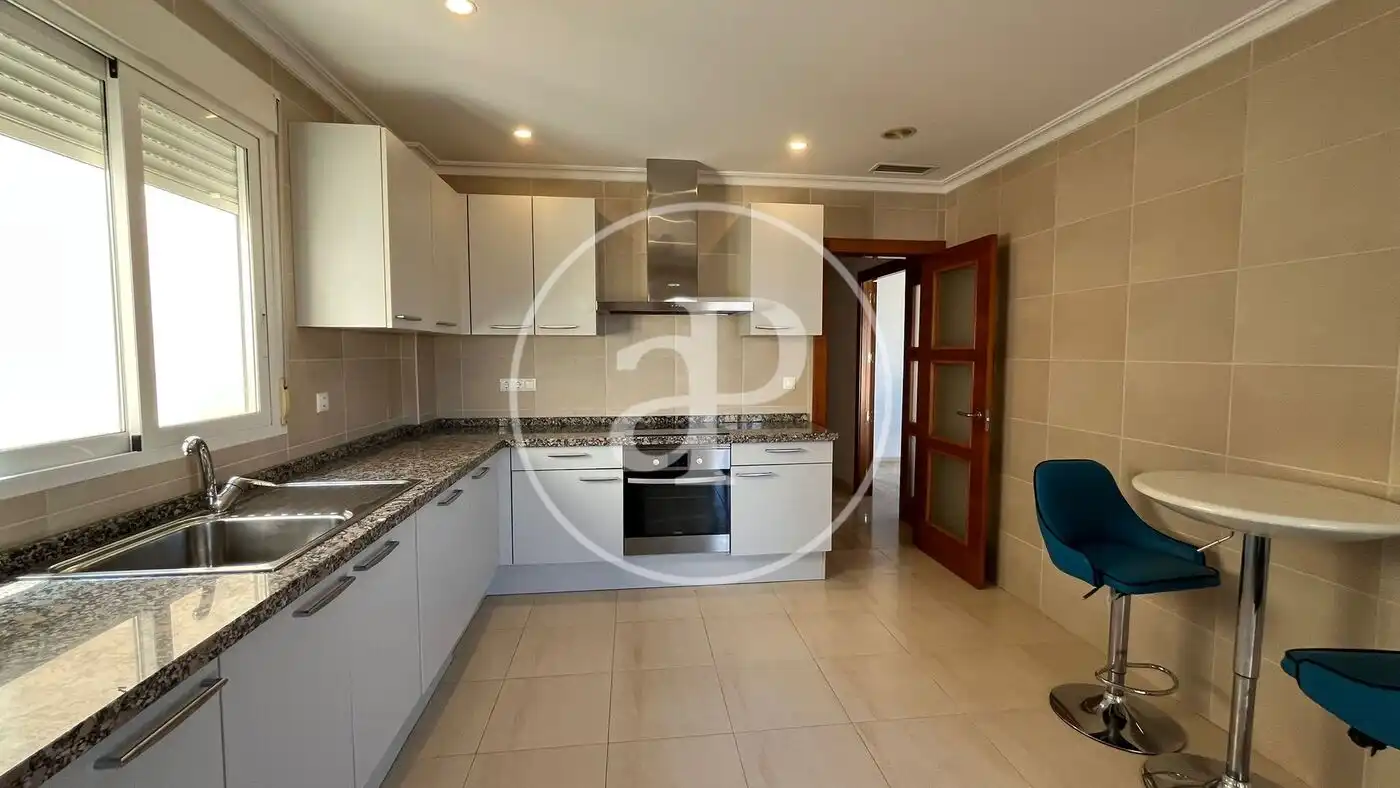 Cocina de Piso de alquiler en Elche / Elx con Aire acondicionado, Calefacción y Jardín privado