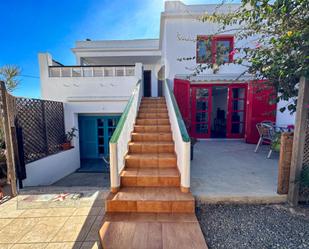 Vista exterior de Casa o xalet en venda en Níjar amb Aire condicionat, Calefacció i Jardí privat
