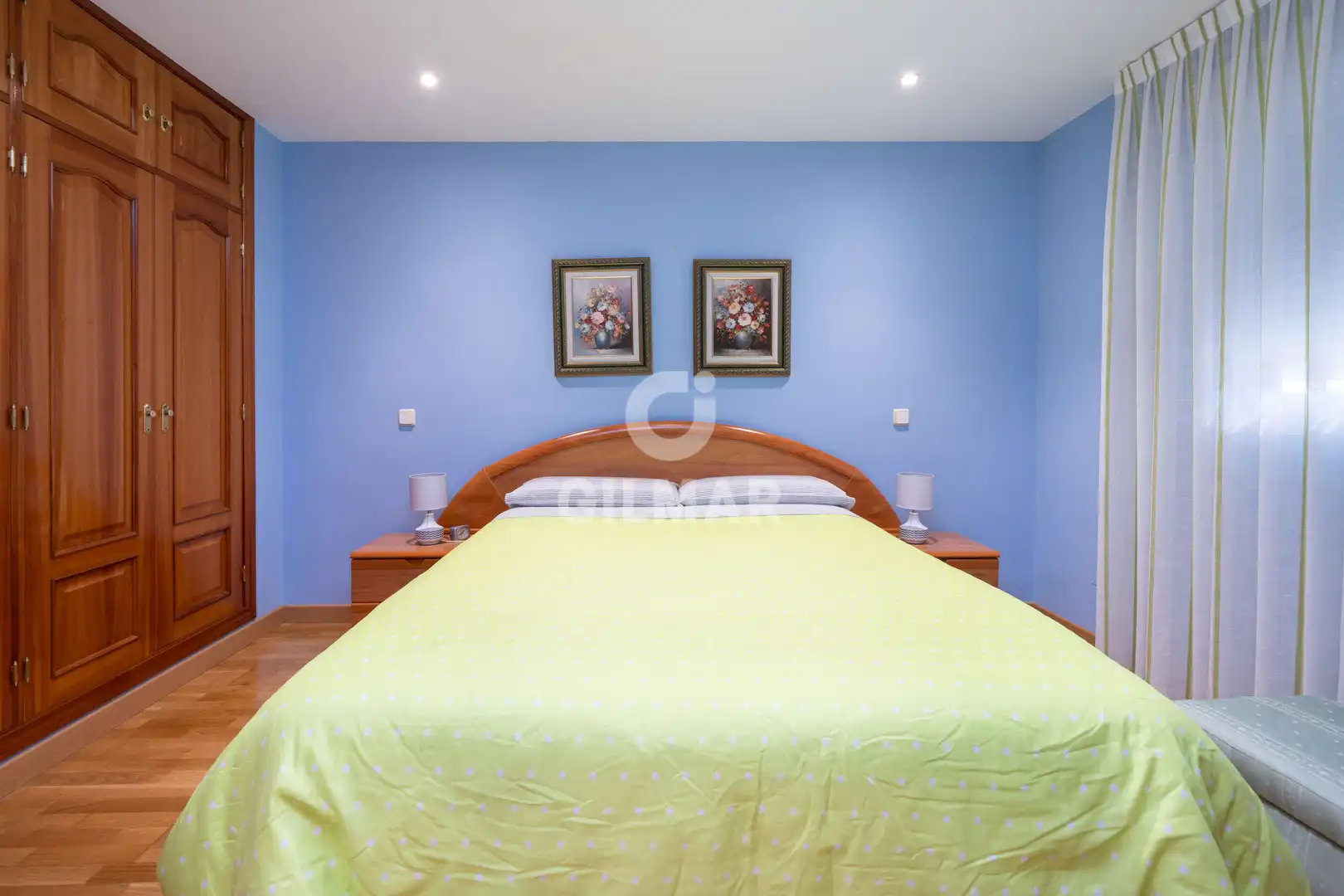 Habitación de Casa adosada en venta en Madrid con Calefacción, Jardín privado y Amueblado