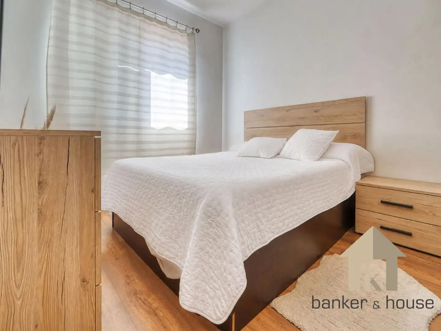 Habitación de Casa adosada en venta en Cerdanyola del Vallès con Aire acondicionado, Jardín privado y Terraza