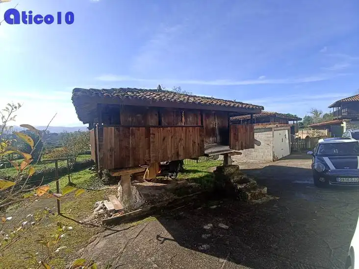 Vista exterior de Casa adosada en venta en Siero