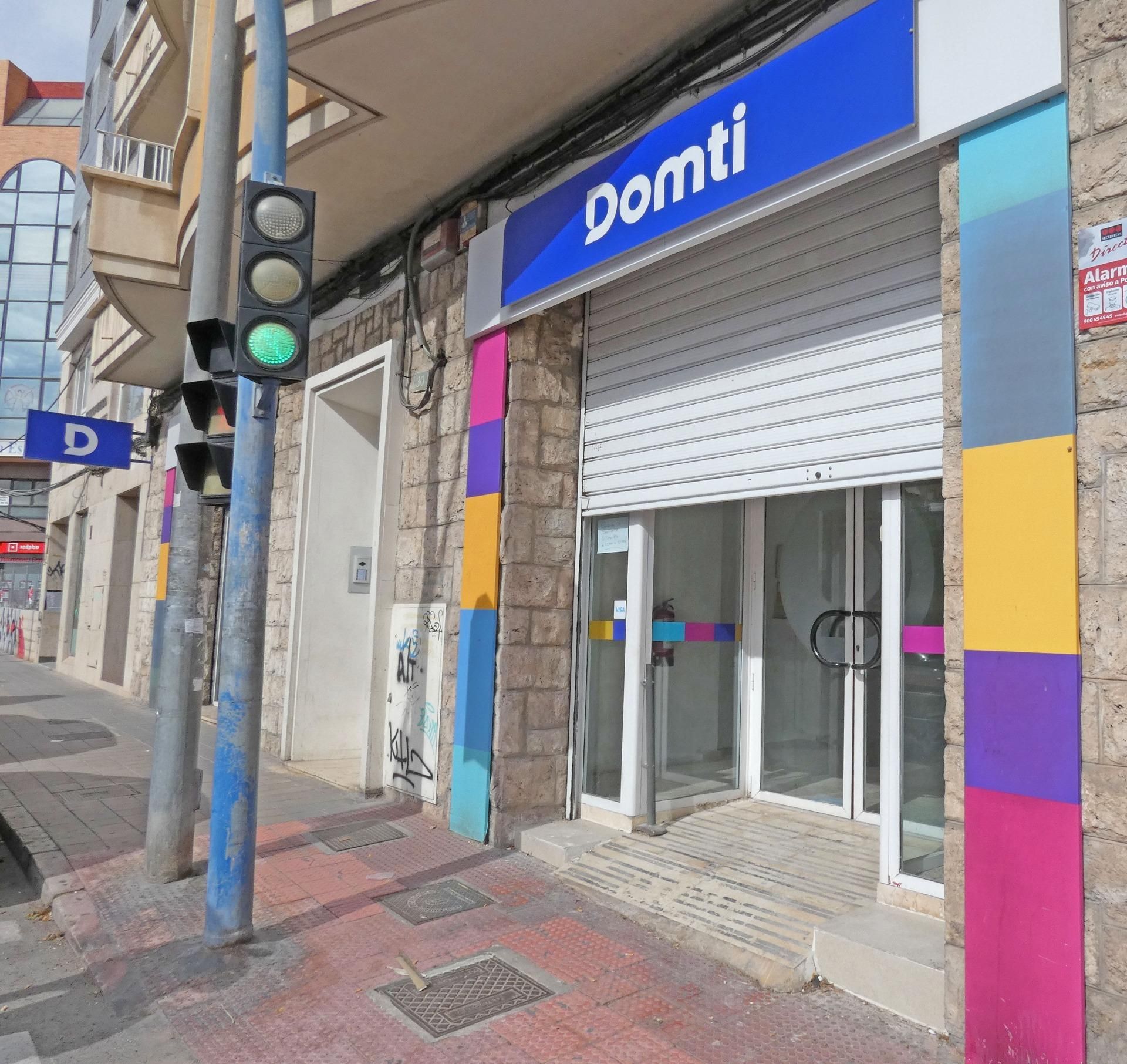 Local de lloguer en Alicante / Alacant amb Moblat