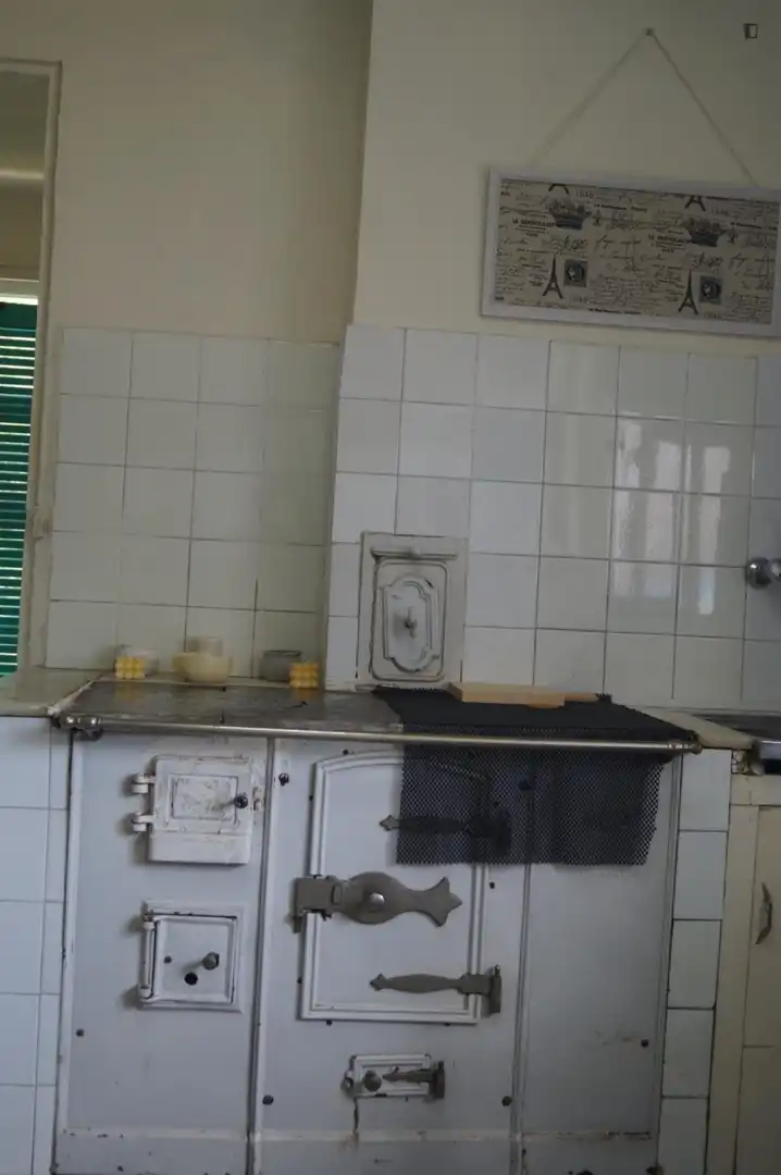 Cocina de Casa o chalet para compartir en A Pobra de Trives  con Calefacción, Amueblado y Horno