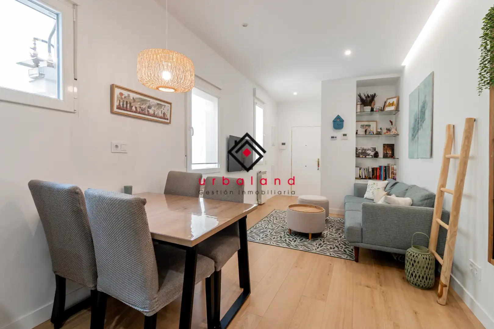 Vista exterior de Piso en venta en Madrid con Aire acondicionado, Calefacción y Parquet