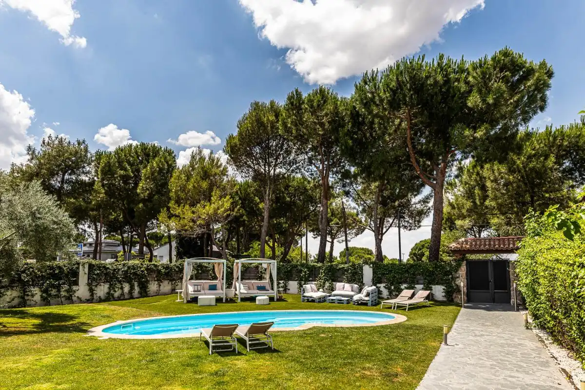 Garden of Detached homes for sale in Boadilla del Monte  with Air Conditioner, Heating and Private garden