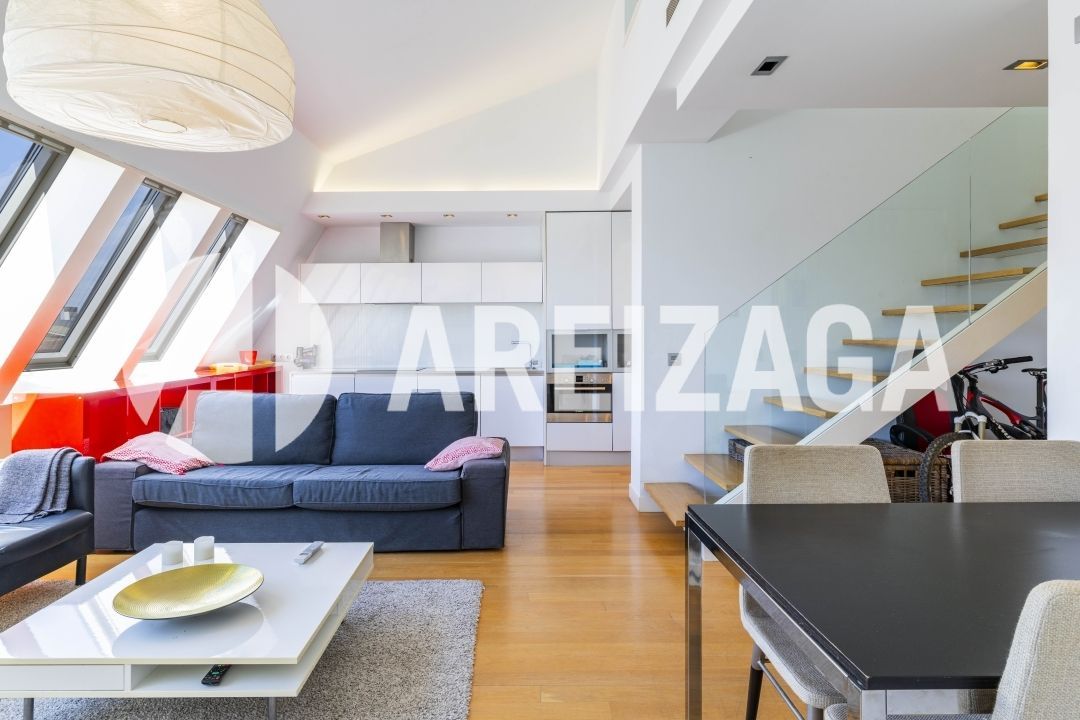 Living room of Flat for sale in Donostia - San Sebastián   with Air Conditioner and Heating