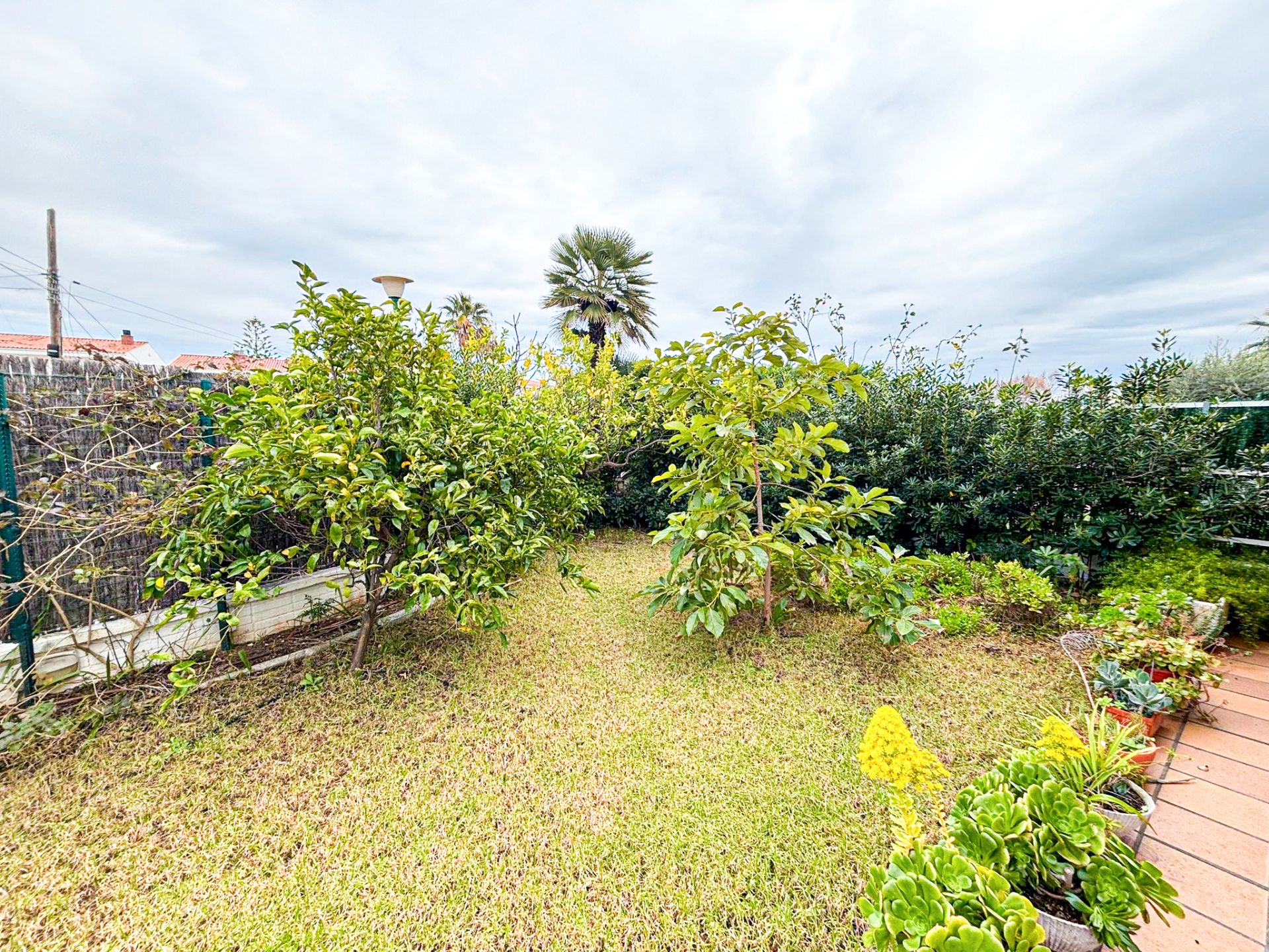 Casa adosada de lloguer a Carrer Xaloc, Creixell