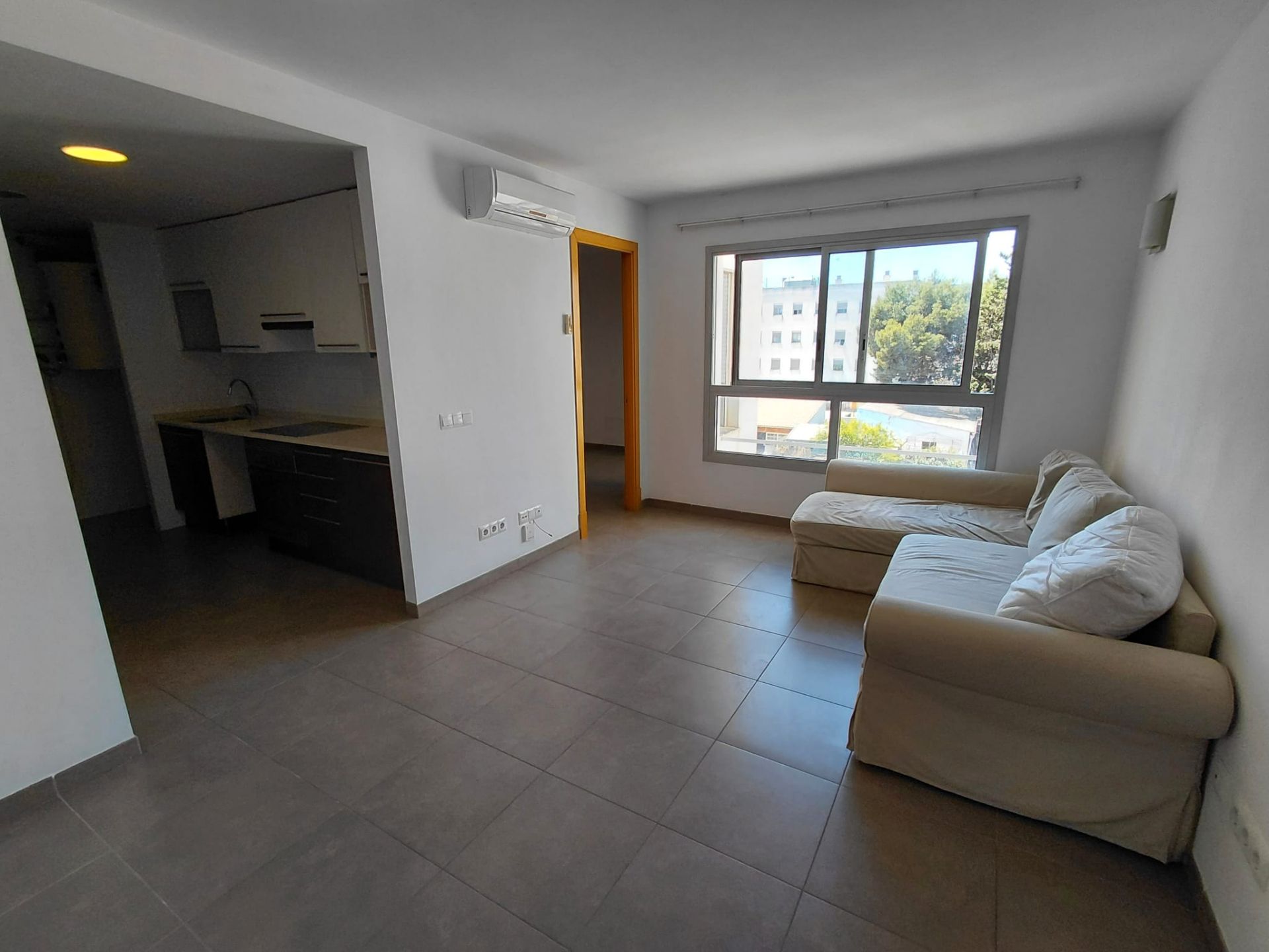 Sala d'estar de Apartament de lloguer en  Palma de Mallorca amb Calefacció i Forn