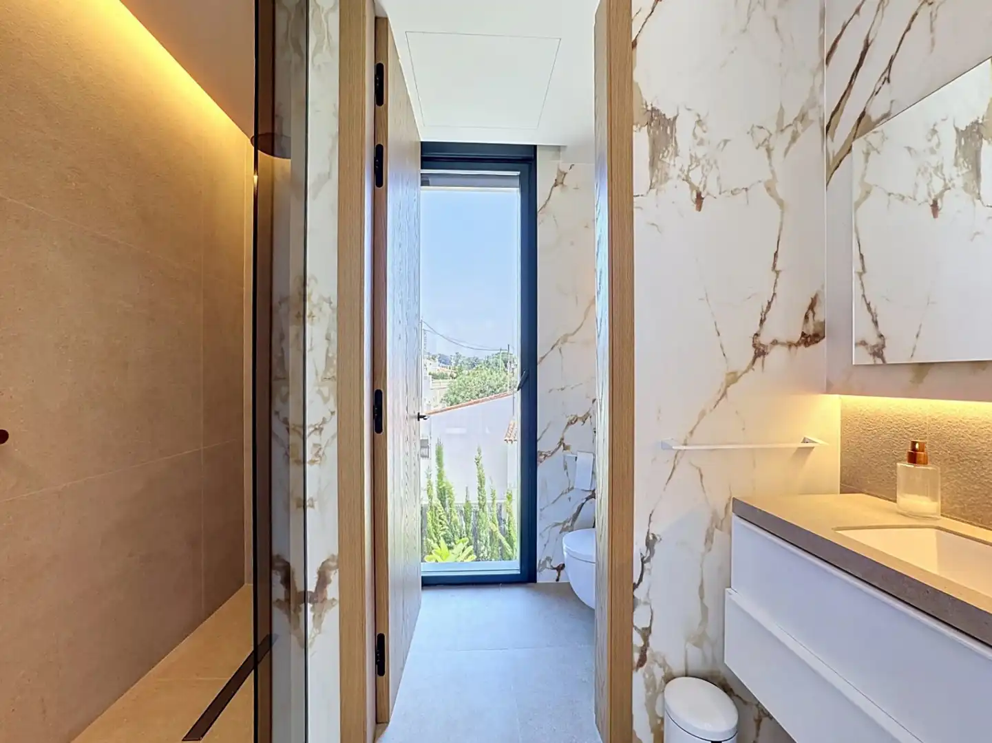 Chalet con terraza en venta en Marisol Park - Ortembach - Los Almendros, imagen 24