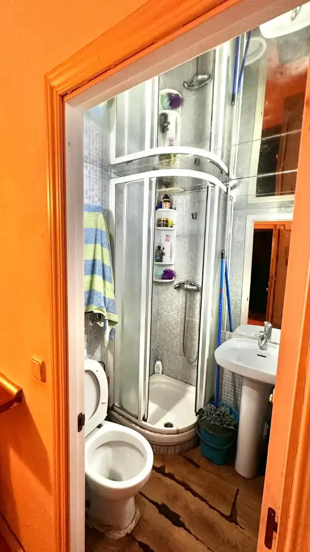 Bany de Pis en venda en Madrid amb Calefacció i Moblat