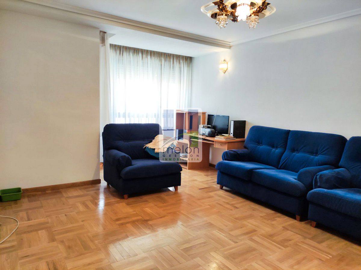 Living room of Flat for sale in Burgos Capital  with Storage room