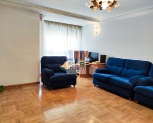 Sala d'estar de Pis en venda en Burgos Capital amb Traster