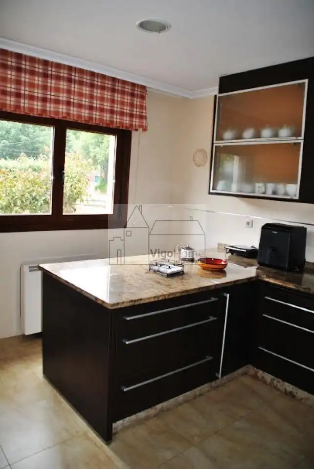 Kitchen of Houses for sale in Cangas   with Heating, Private garden and Terrace