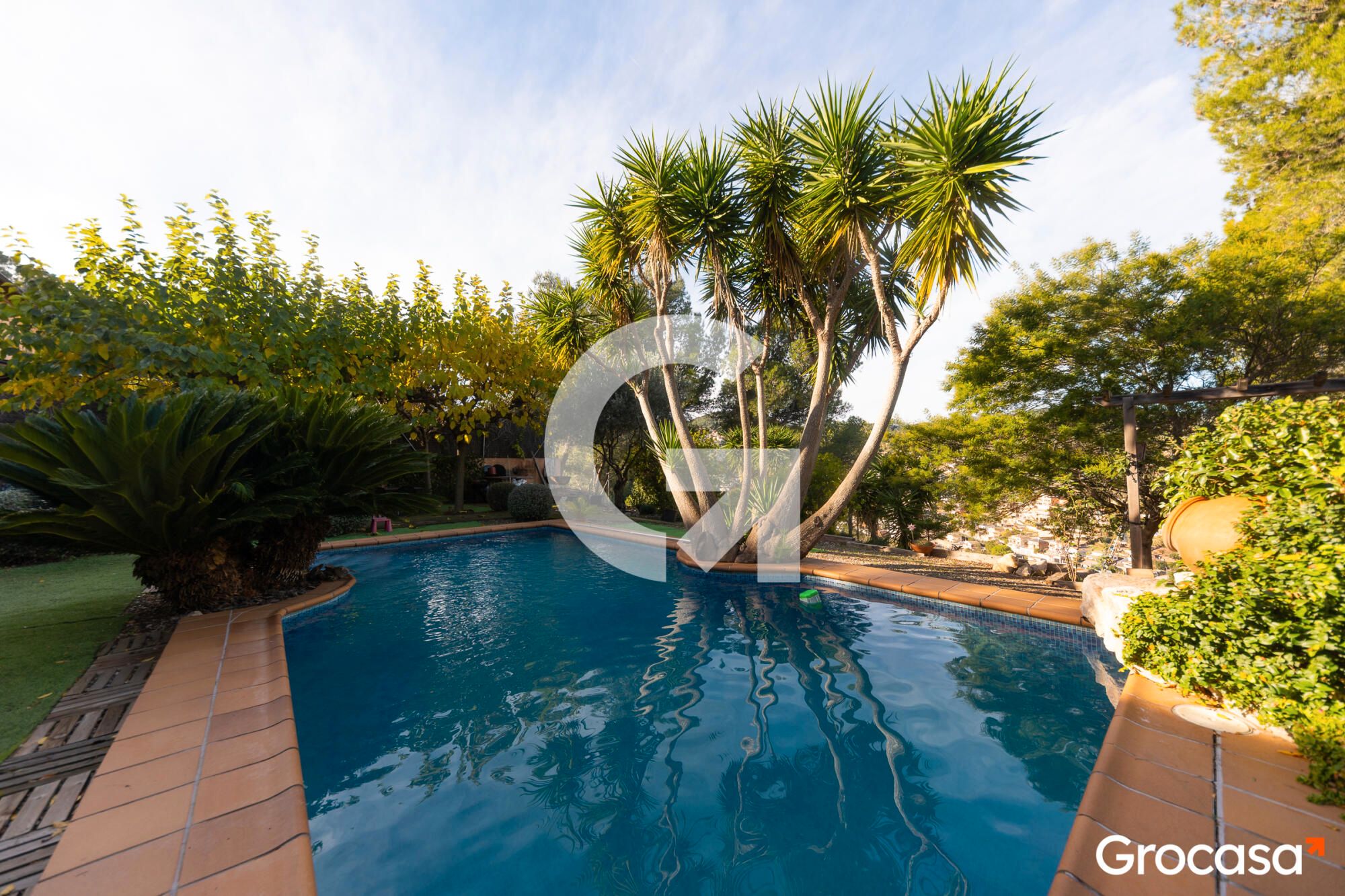 Piscina de Casa o xalet en venda en Vallirana amb Calefacció, Jardí privat i Terrassa