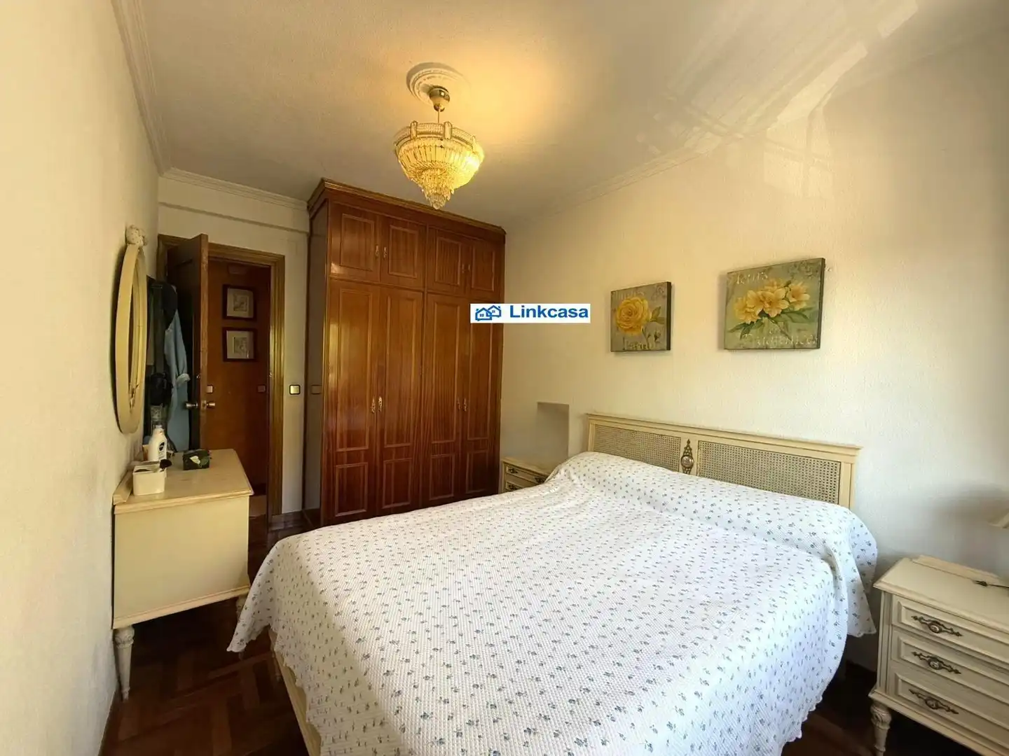 Habitación de Piso en venta en Madrid con Calefacción, Terraza y Alarma