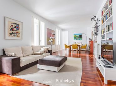 Apartament amb ascensor en venda a Calle de Villanueva