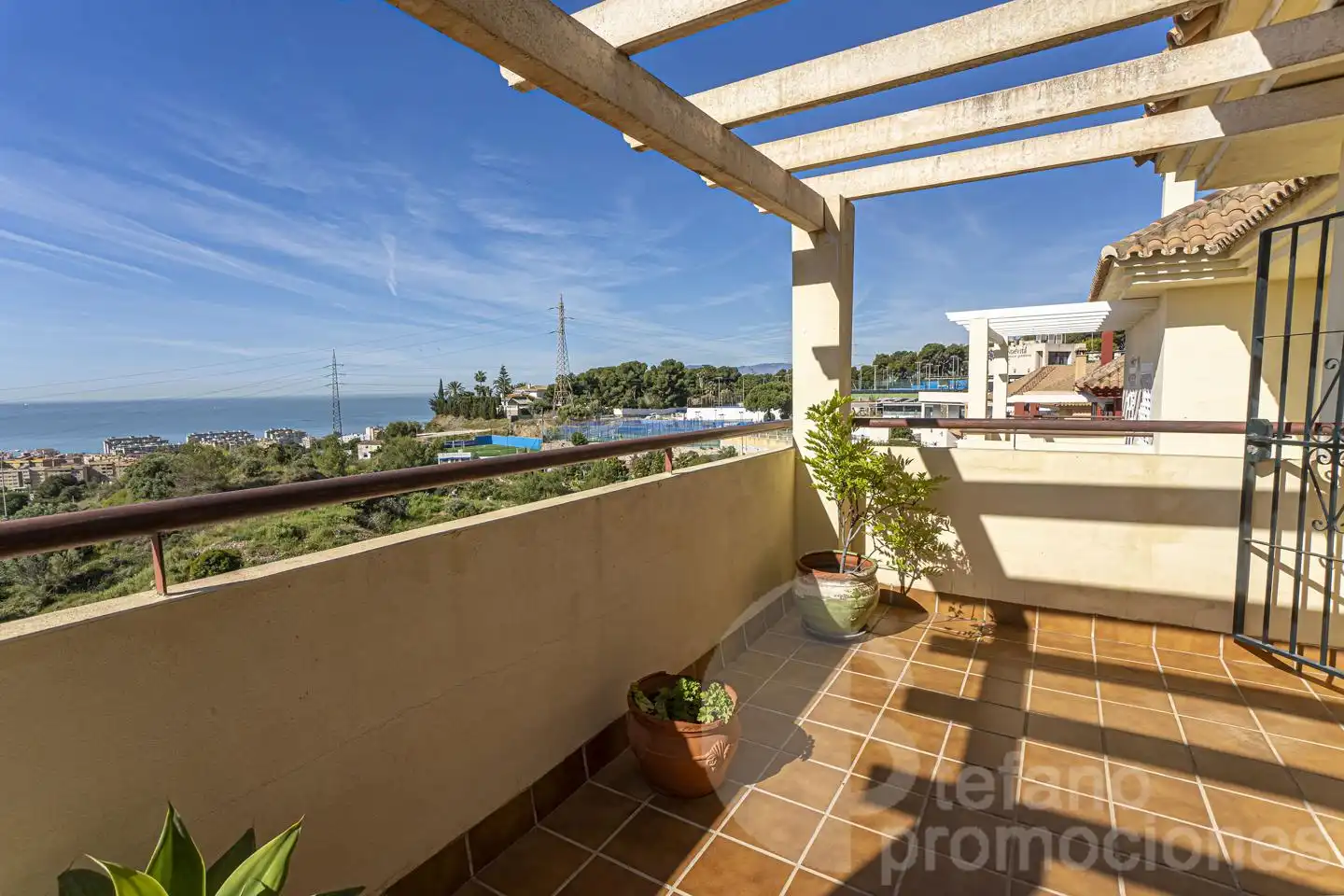 Terrassa de Casa adosada en venda en Málaga amb Aire condicionat, Jardí privat i Terrassa