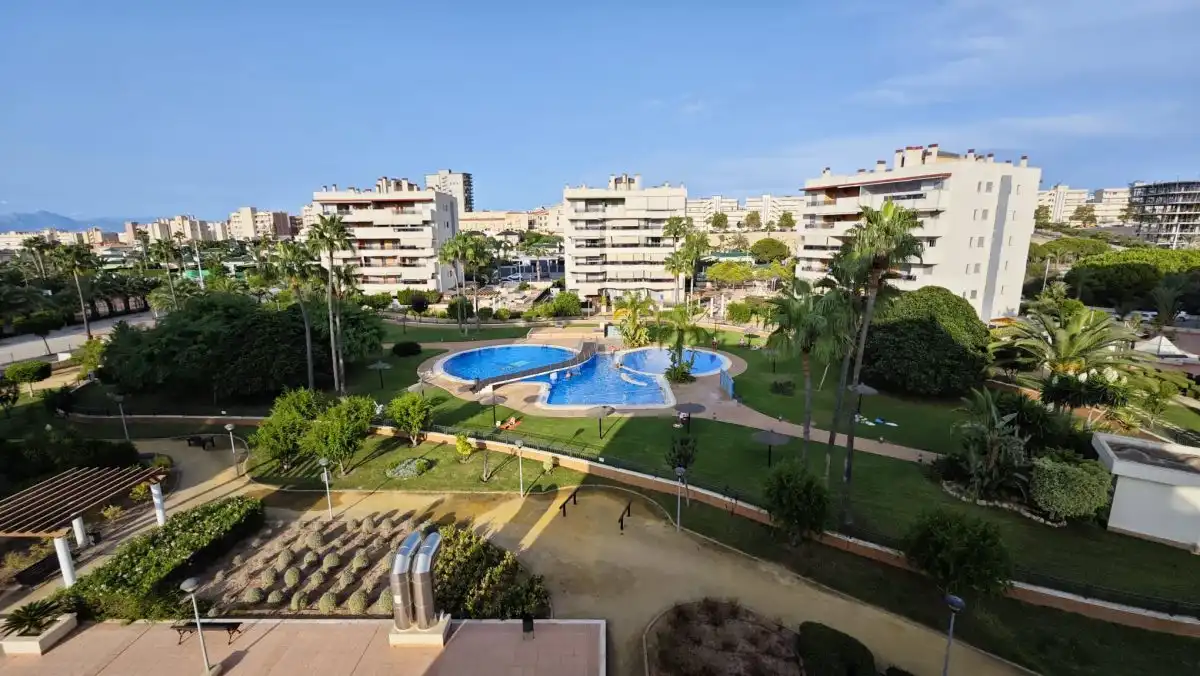 Apartments for rent in Calle Gran Via, Los Arenales del Sol