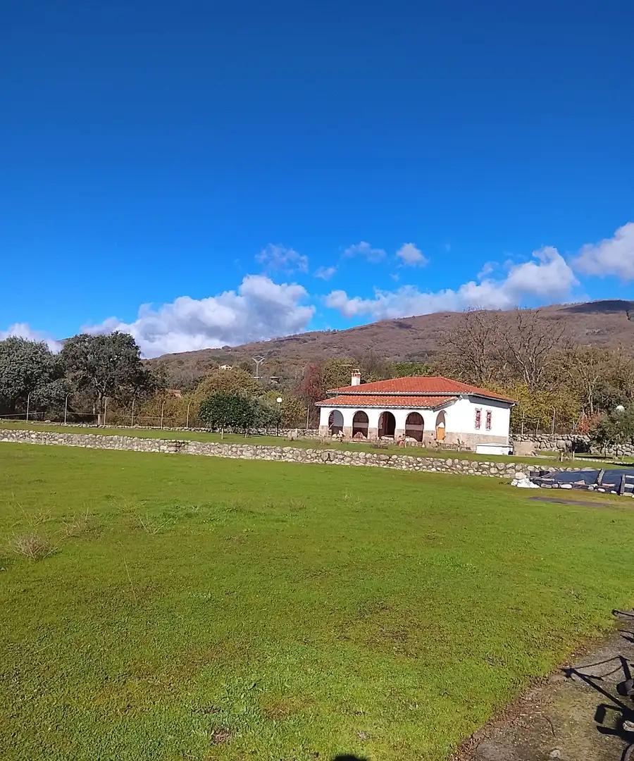 Vista exterior de Terreno en venta en Candeleda