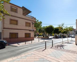 Vista exterior de Casa o xalet en venda en Churriana de la Vega amb Aire condicionat, Calefacció i Terrassa