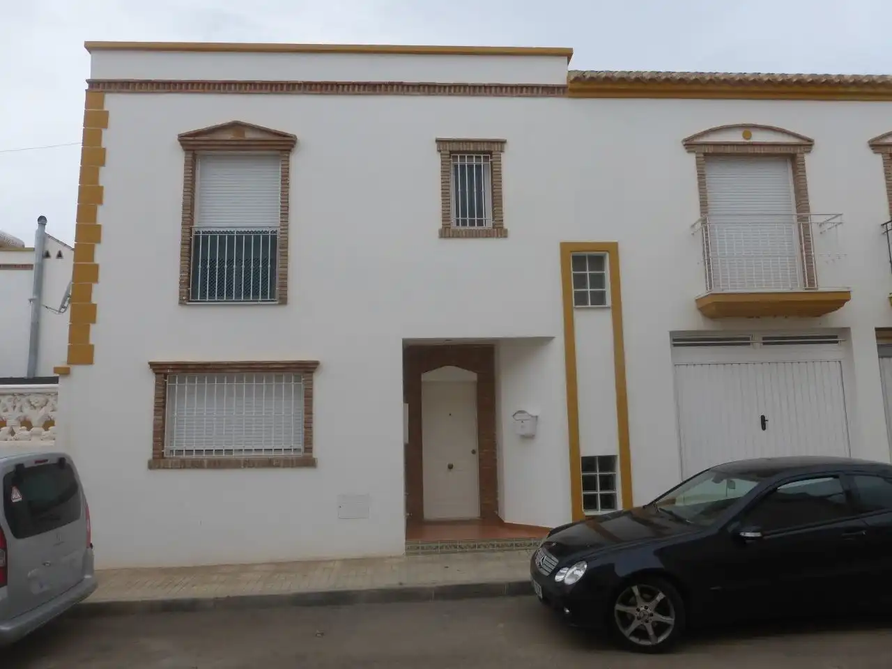 Adossat amb terrassa en venda a Calle Olivo 6