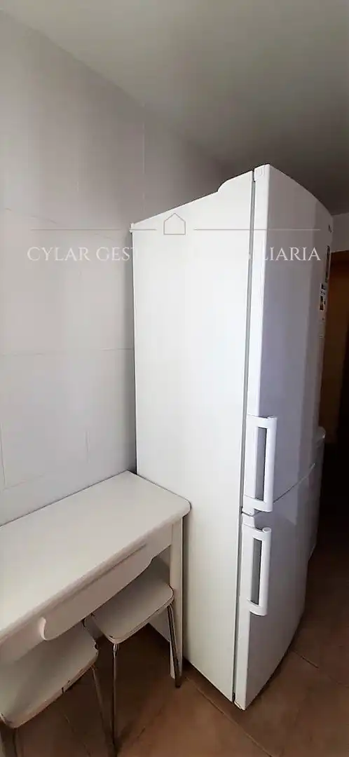 Flat for rent in Asturias, Carmelitas