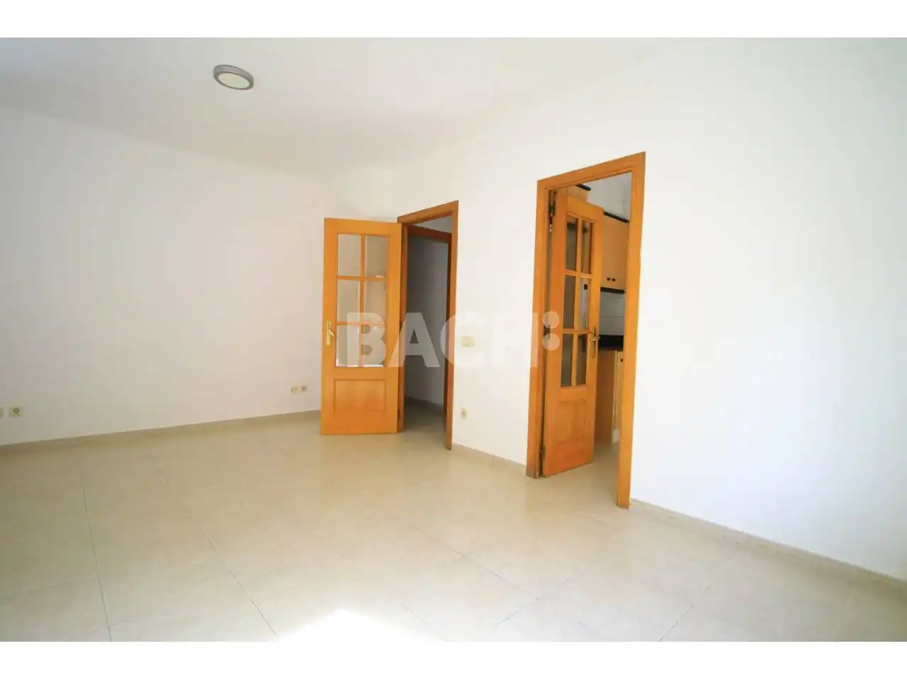 Piso en venta en Vic con Calefacción y Balcón
